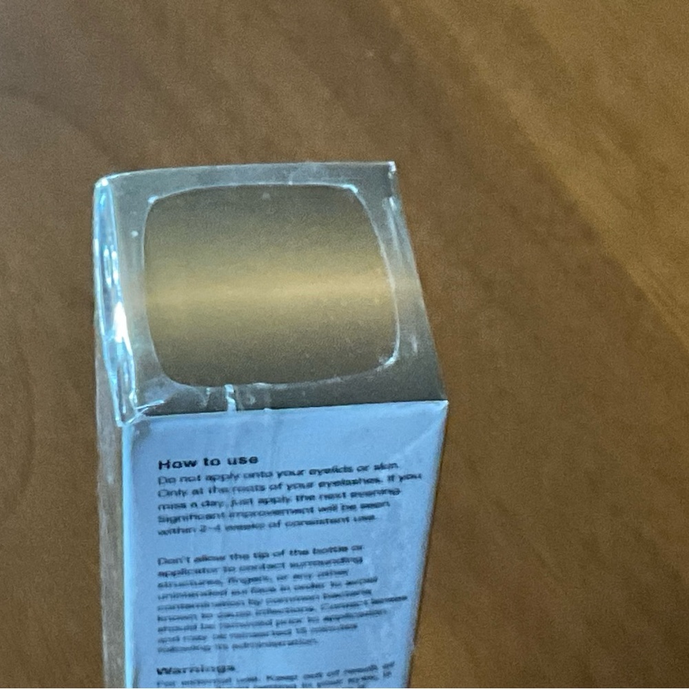 Scorolash Volumizing Eyelash Growth Serum - Picture 3 of 4